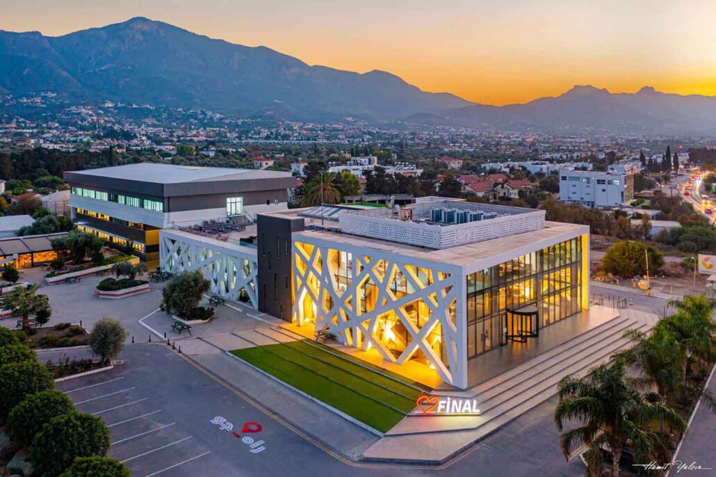 دانشگاه-Final-International-University